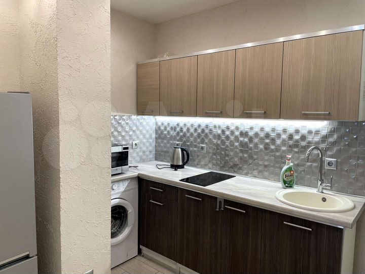 2-к. квартира, 55 м², 8/13 эт.