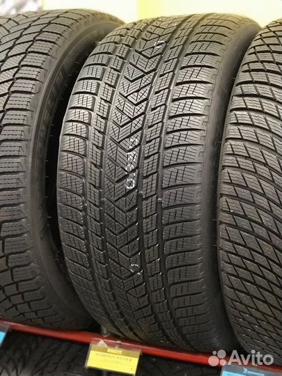 Pirelli Scorpion Winter 275/40 R22 108V