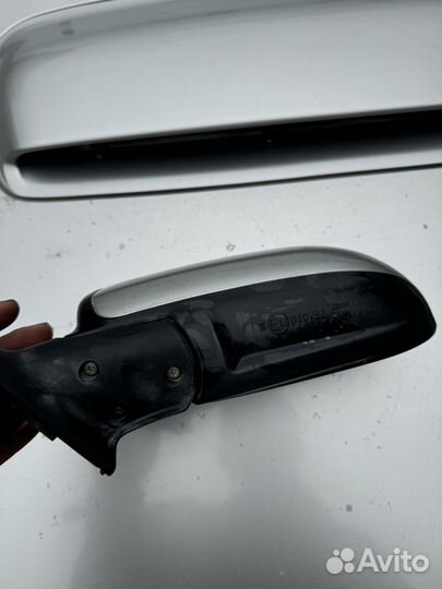 Зеркало левое Subaru Forester SG5