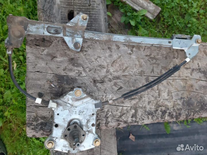 Стеклоподъемник Audi 100 с4