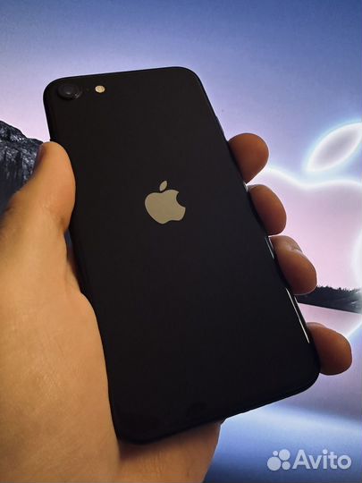 iPhone SE, 64 ГБ