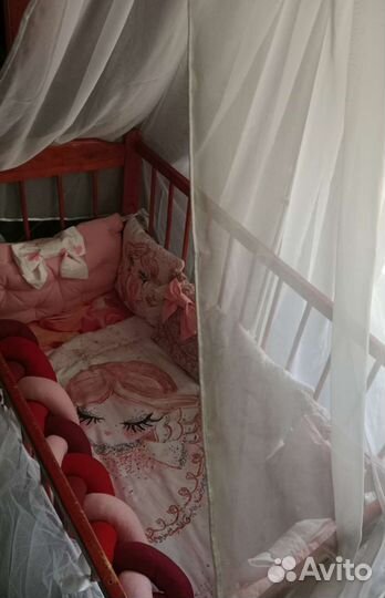 Комплект:бортики в кроватку+одеяло+простынь(новые)