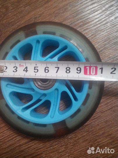 Колеса от самоката, детской коляски и кровати