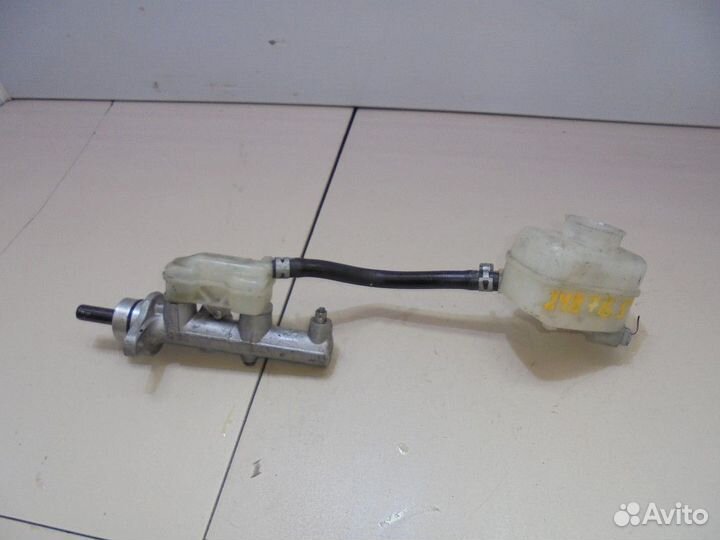 Главный тормозной цилиндр toyota ZGM10G