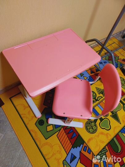 Стол и стул для ребенка