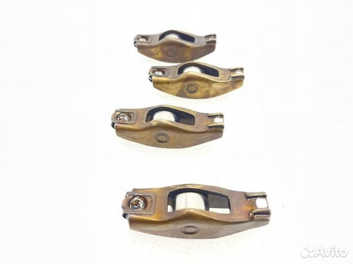 Коромысло выпускного клапана Skoda Yeti 5L 1.2