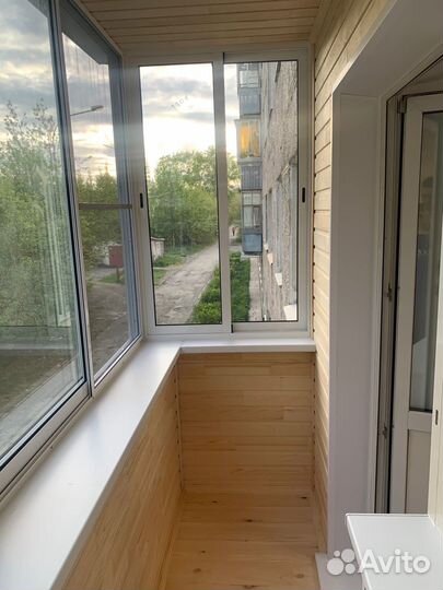 Отделка балкона