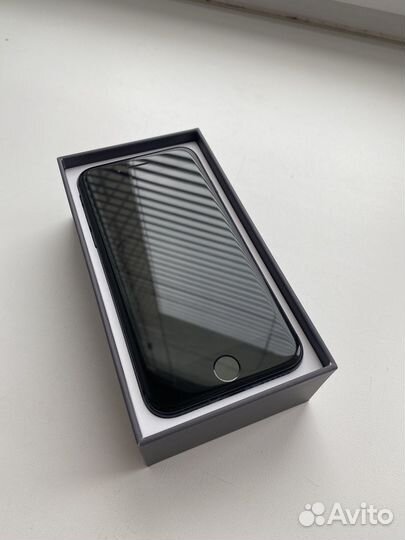 iPhone 8 64 гб