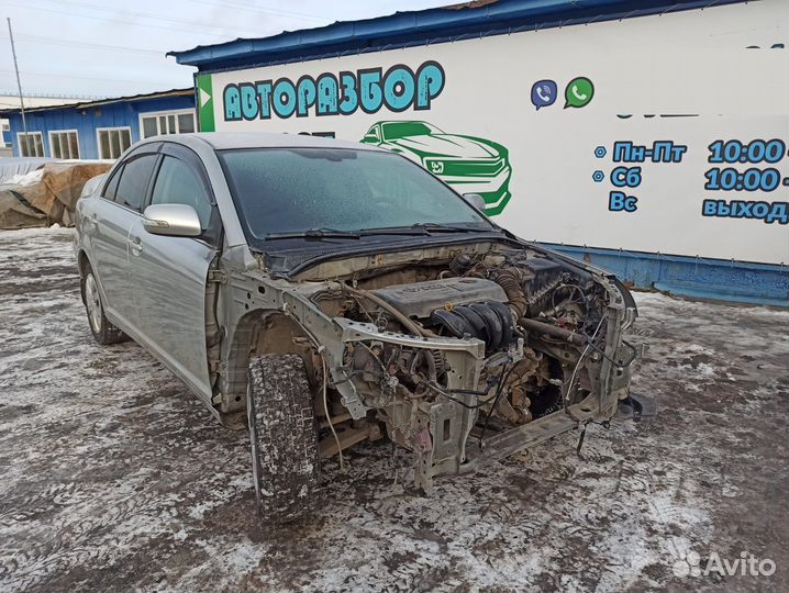 Блок предохранителей Toyota Avensis 2007 827340503