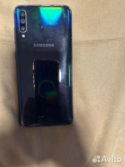 Samsung Galaxy A70, 8/128 ГБ