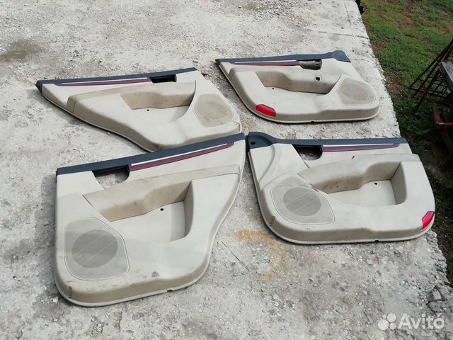 Обшивка дверей hyundai santa fe 2006г