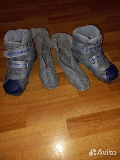 Ботинки лыжные
