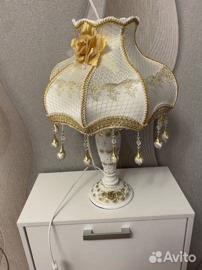 Лампа настольная