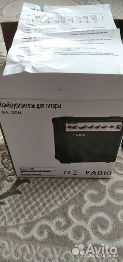 Новый Гитарный комбоусилитель