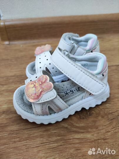 Сандалии для девочки