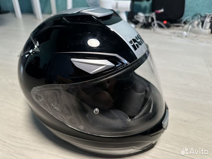 Мотоциклетный шлем ixs