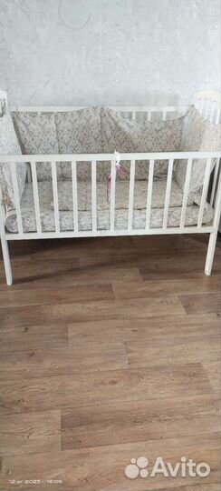 Детская кроватка