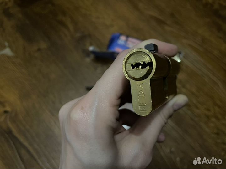 Дверной замок (цилиндровый механизм) новый