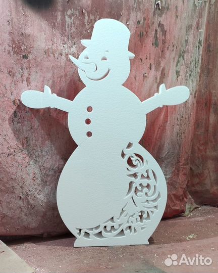 Снеговик из пенопласта