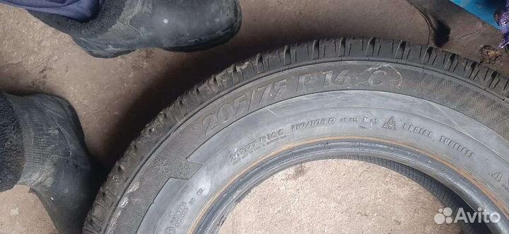 Matador MPS 500 Sibir Ice Van 205/75 R16