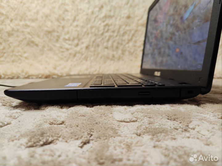 Мощный ноутбук Asus SSD 240GB как новый