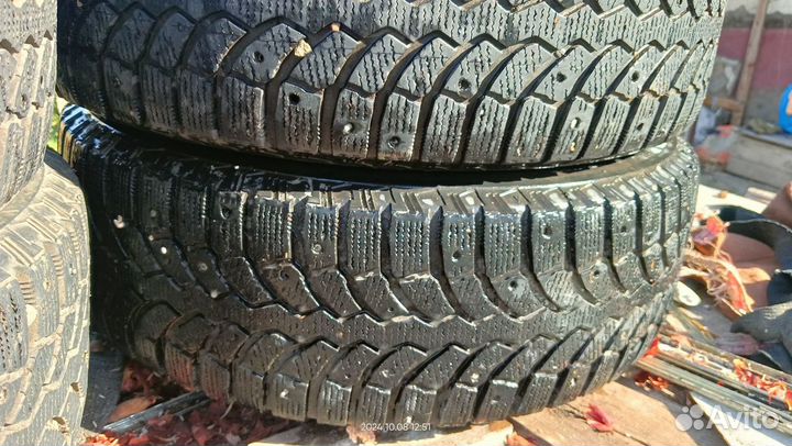 Bridgestone Blizzak Spike-01 195/65 R15