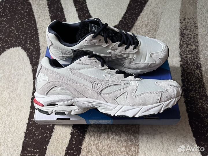 Кроссовки Mizuno Wave Rider 10 Tancho