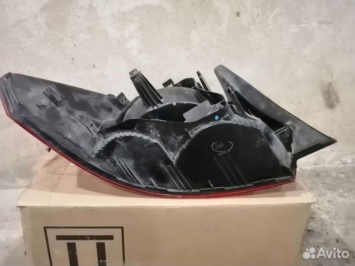 Фонарь правый Volkswagen Polo 2012 (оригинал)