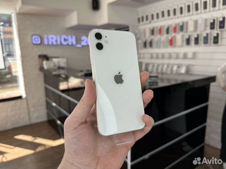 iPhone 11, 64 ГБ