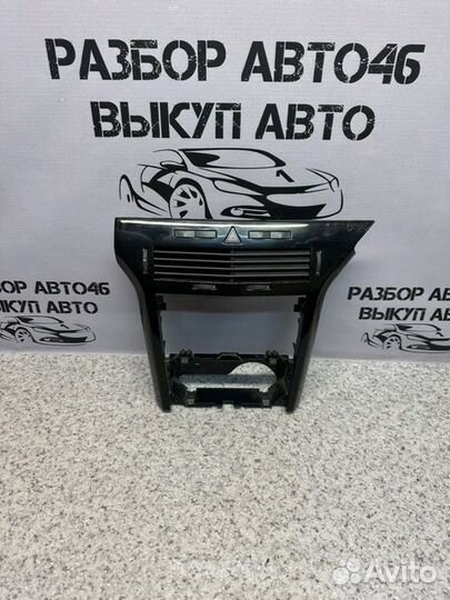 Рамка магнитолы Opel Astra H седан Z16XER 2010