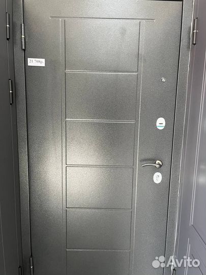 Входная дверь 