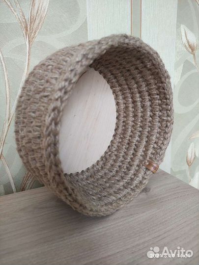 Корзина из джута с деревянным донышком