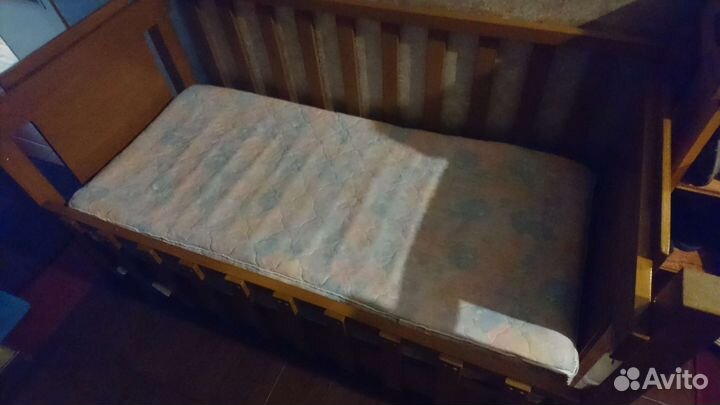 Детская кровать из массива дерева