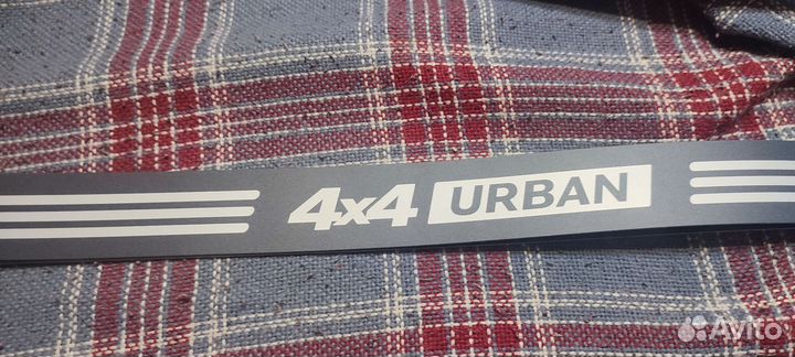 Накладки на пороги лада урбан