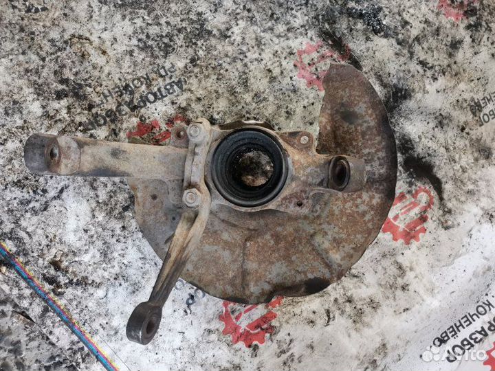 Кулак поворотный передний левый Лада Нива 2121