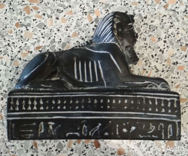 Статуэтка сфинкс Египет