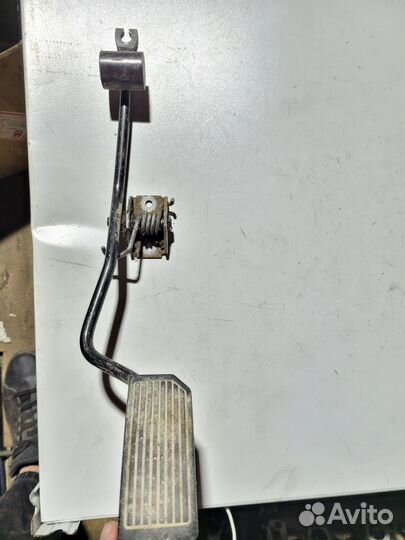 Педаль газа Nissan Avenir Salut