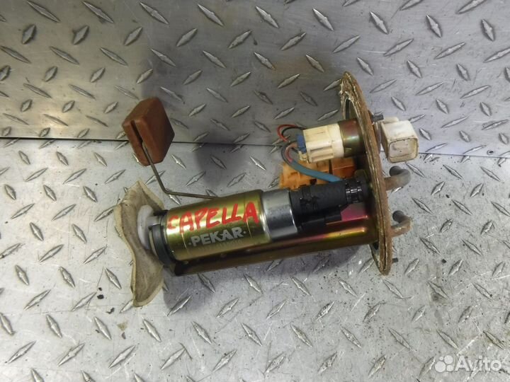 Насос топливный Mazda Capella