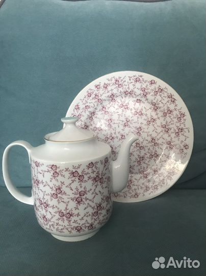 Сервиз:Чайник фарфоровый большой +Блюдо ГДР