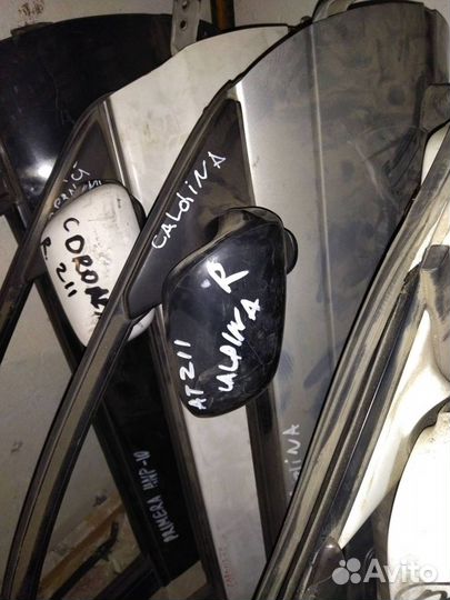 Дверь левая Toyota Caldina 210/15