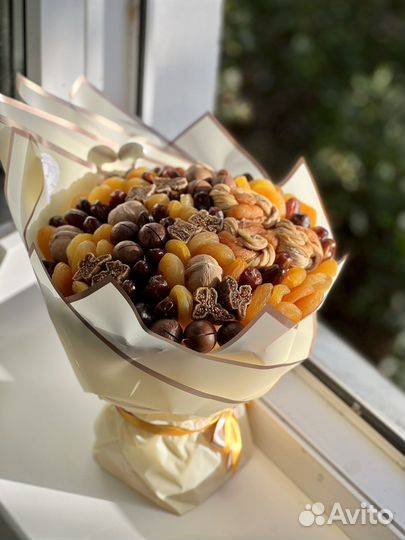 Съедобный женский сухофруктовый букет