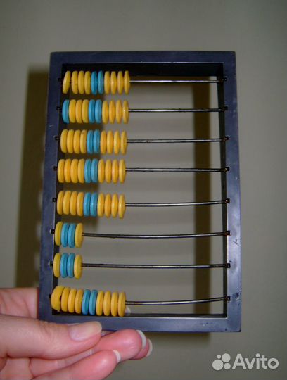 Счеты деревяные и пластик, веретено, скрепки СССР