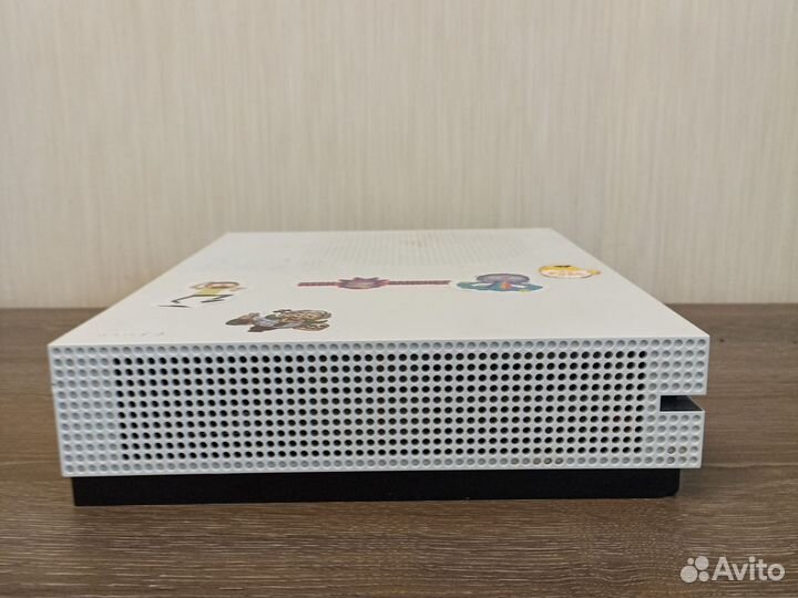 Xbox one s 1tb с играми