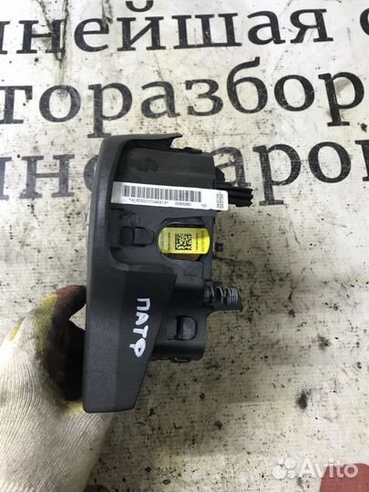 Подушка безопасности в рулевое колесо Nissan Pathf