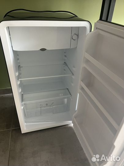 Холодильник мини/компакт dexp