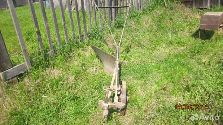 Конный плуг