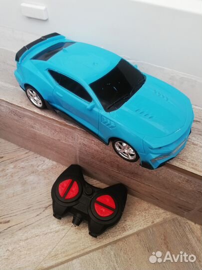 Машинка на пульте управления
