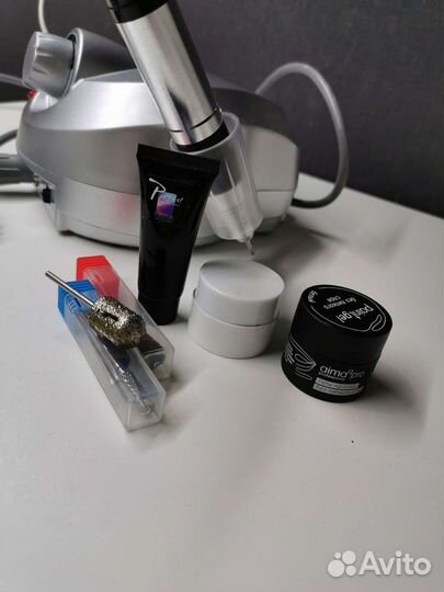 Аппарат для маникюра и лампа