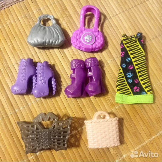 Одежда и аксессуары для Monster High