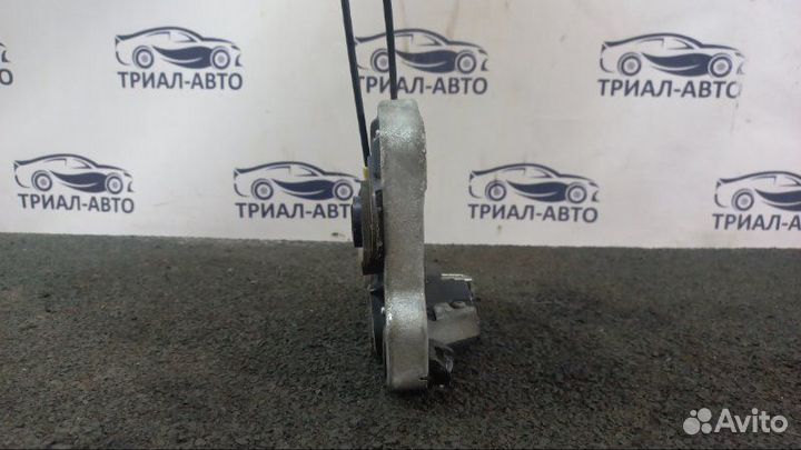 Замок двери передний правый Suzuki Grand Vitara